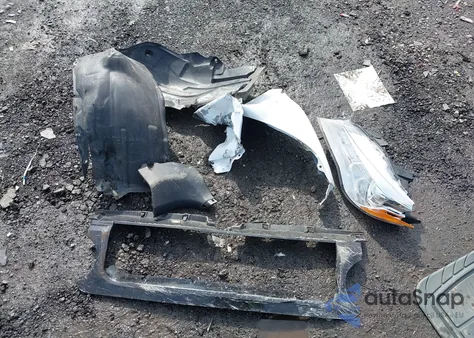 2016 Toyota Camry Le z USA, uszkodzony, nr VIN 4T1BF1FK6GU189127